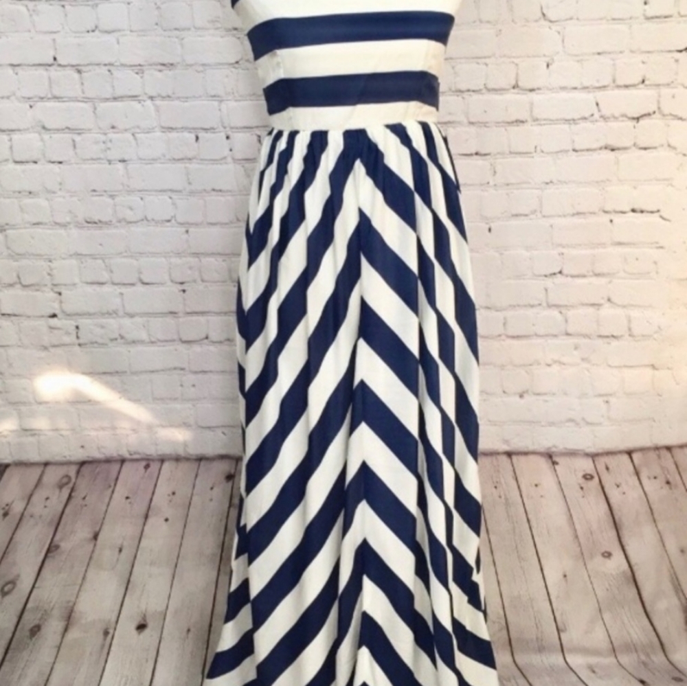 LULU’S DREAMBOAT COME TRUE STRAPLESS MAXI DRES